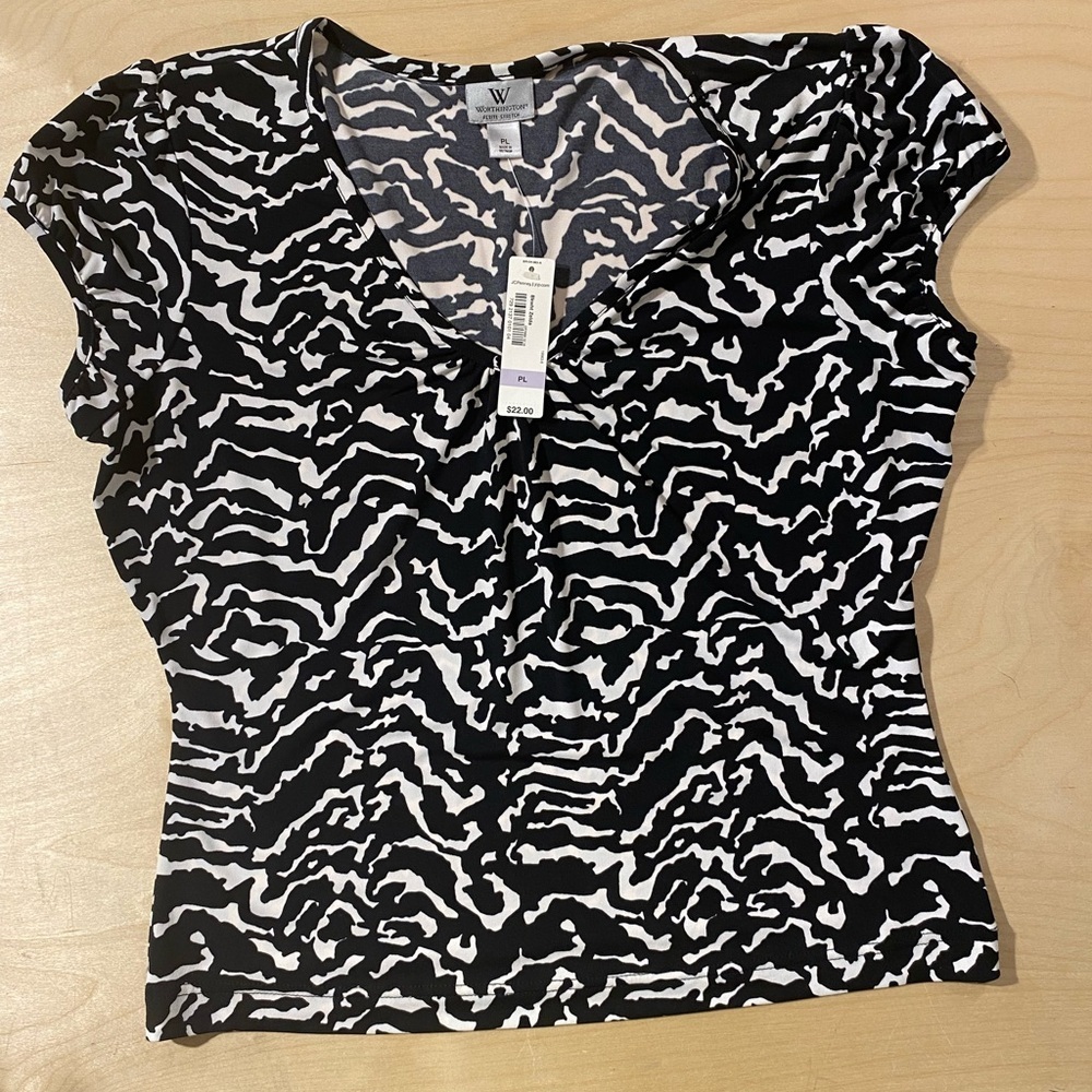 Worthington Black and White Animal Print Top PL (QT)